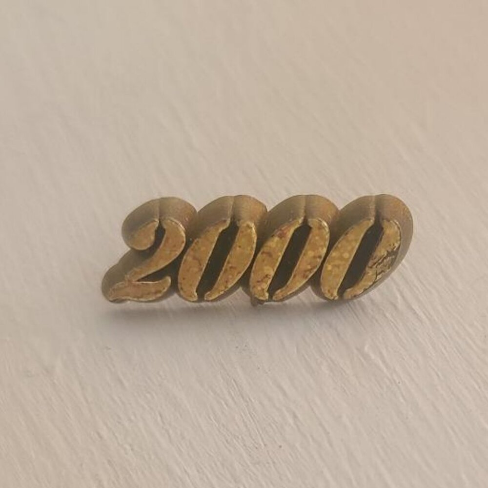 Millennium Year 2000 Vintage Gold Lapel Pin
